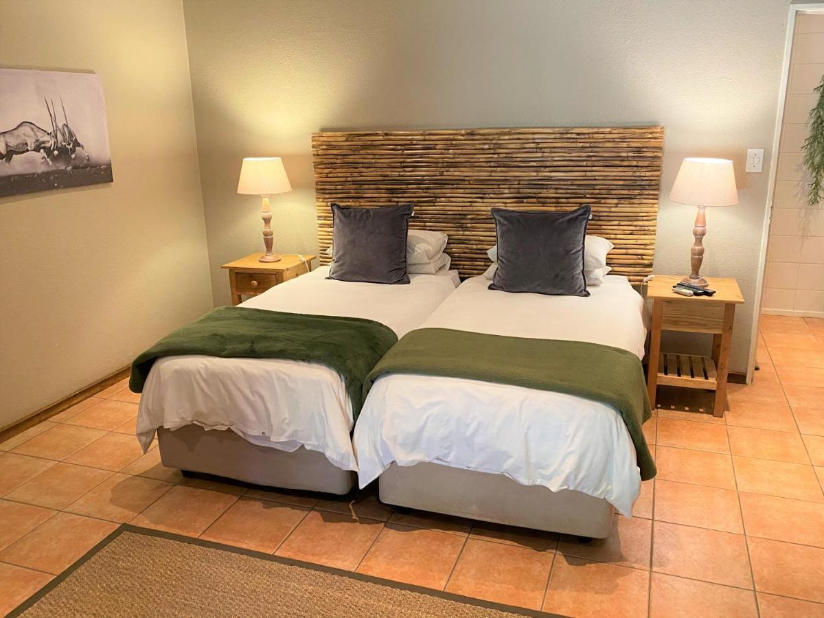 Safari Club Guest Lodge Or Tambo International Airport Kempton Park Luaran gambar