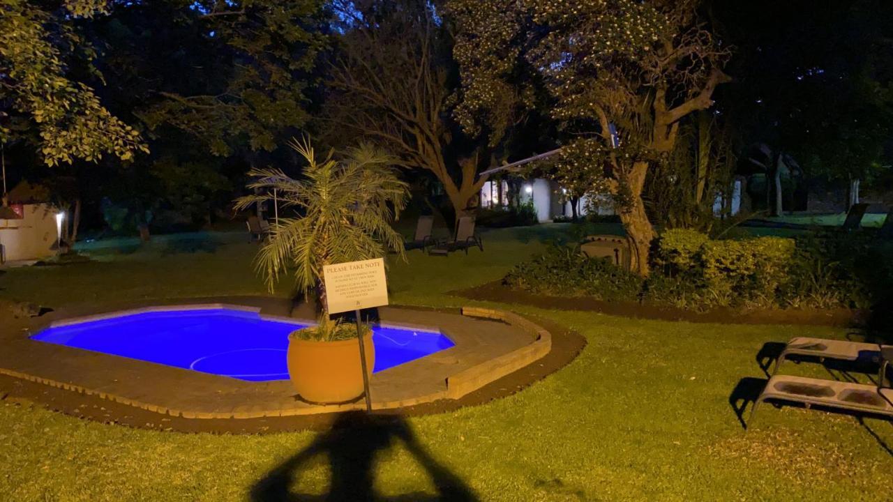 Safari Club Guest Lodge Or Tambo International Airport Kempton Park Luaran gambar