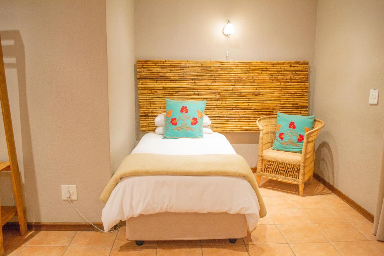 Safari Club Guest Lodge Or Tambo International Airport Kempton Park Luaran gambar