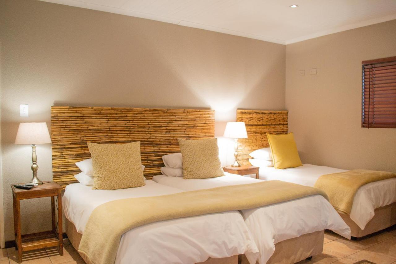 Safari Club Guest Lodge Or Tambo International Airport Kempton Park Luaran gambar
