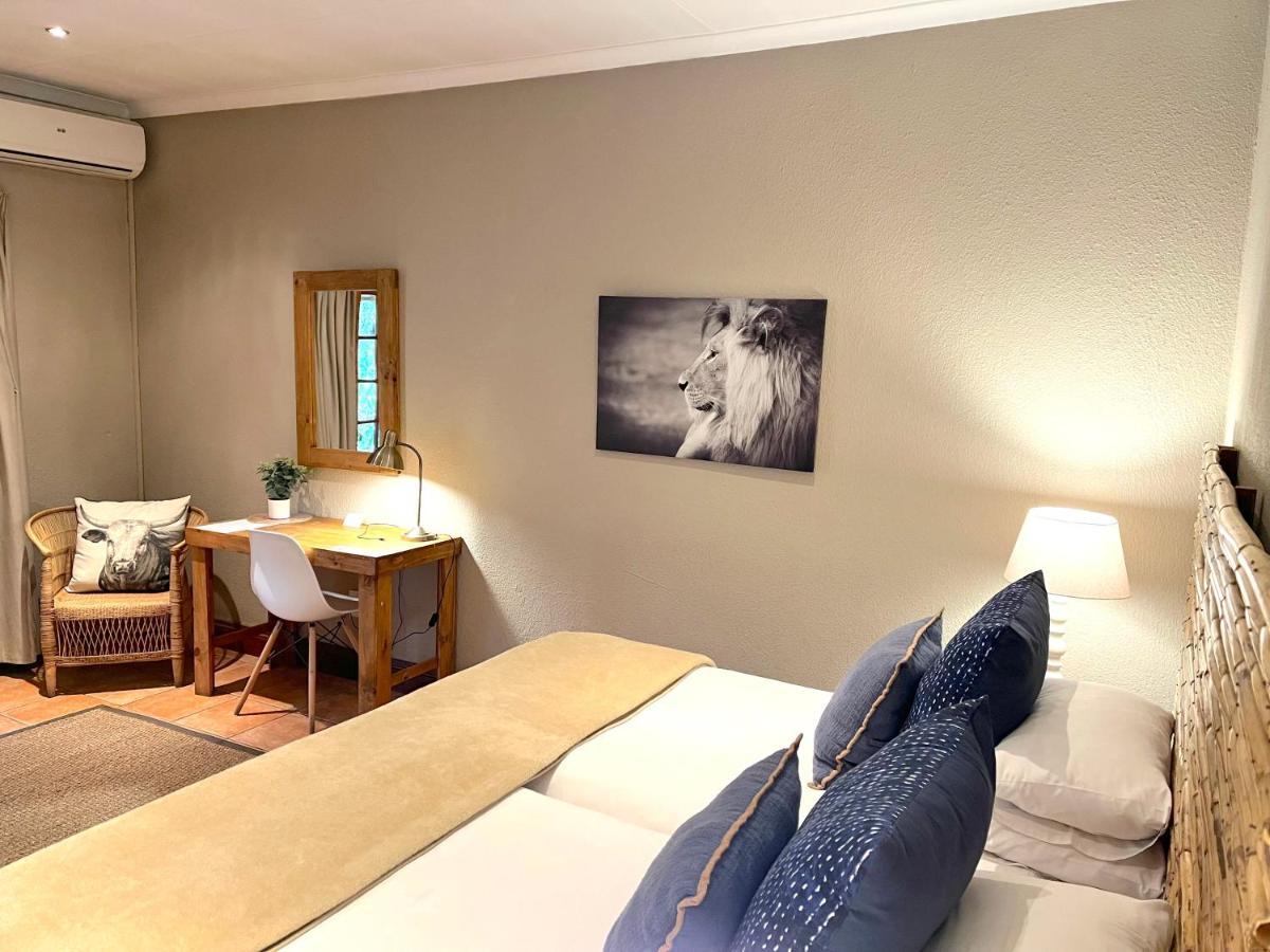 Safari Club Guest Lodge Or Tambo International Airport Kempton Park Luaran gambar