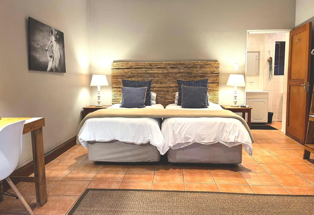 Safari Club Guest Lodge Or Tambo International Airport Kempton Park Luaran gambar
