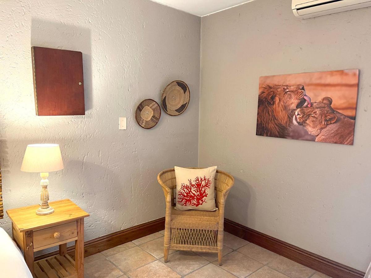 Safari Club Guest Lodge Or Tambo International Airport Kempton Park Luaran gambar
