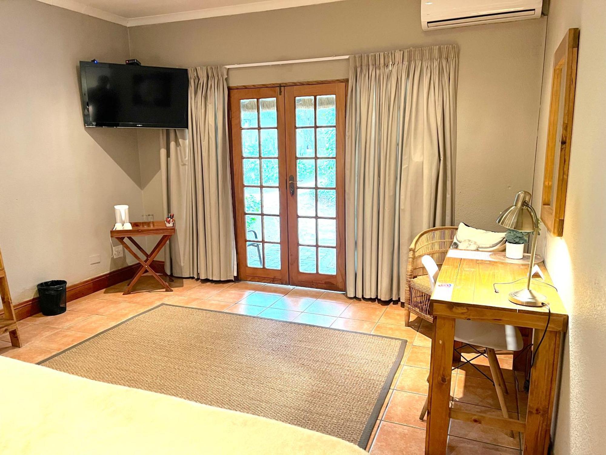 Safari Club Guest Lodge Or Tambo International Airport Kempton Park Luaran gambar