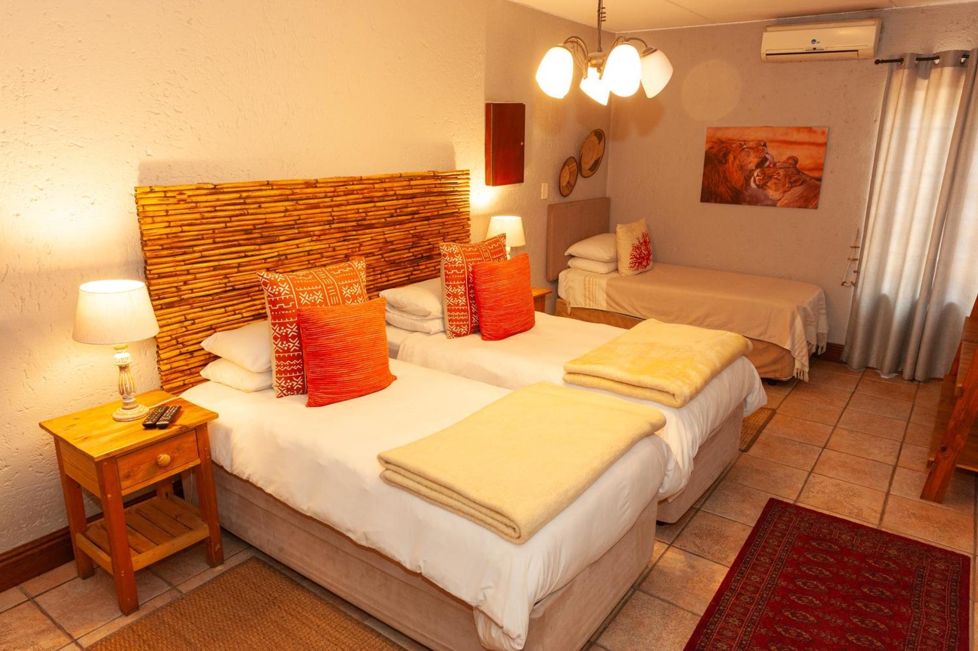 Safari Club Guest Lodge Or Tambo International Airport Kempton Park Luaran gambar