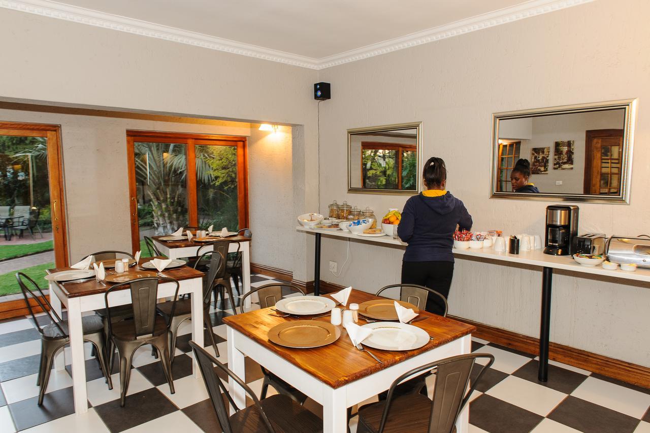 Safari Club Guest Lodge Or Tambo International Airport Kempton Park Luaran gambar