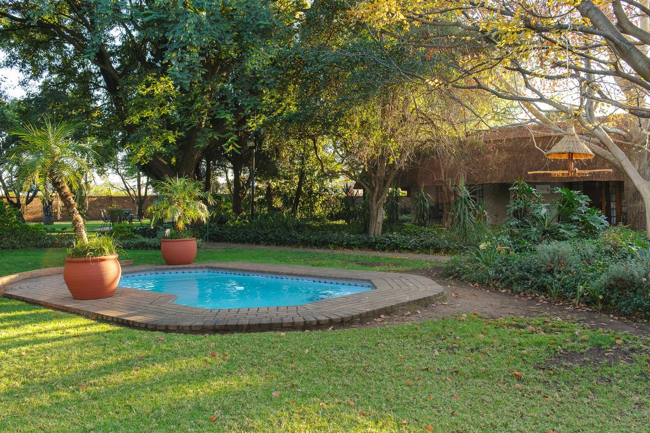 Safari Club Guest Lodge Or Tambo International Airport Kempton Park Luaran gambar