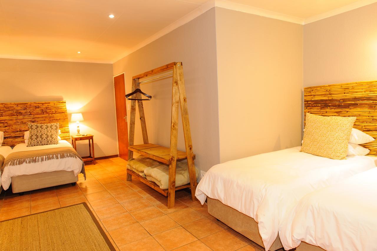 Safari Club Guest Lodge Or Tambo International Airport Kempton Park Luaran gambar